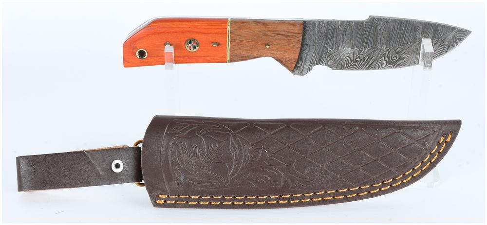 Lot 500: Contemporary Damascus Steel Full Tang Hunting Knife with Two-Tone Wood Handle and Leather Sheath