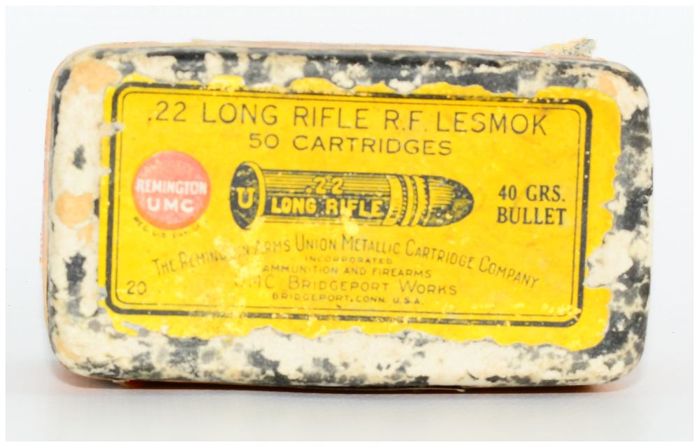 Lot 535: Vintage Collector Box of 50 Rounds Remington UMC .22 Long Rifle R.F. LESMOK Ammunition