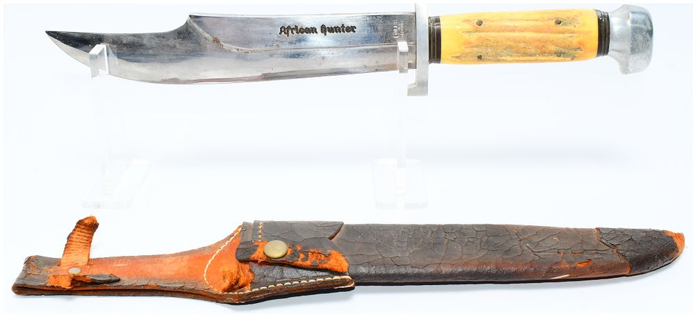 Lot 548: An Edge Brand Style 'African Hunter' Bowie Knife, Columbia S.C. U.S.A.