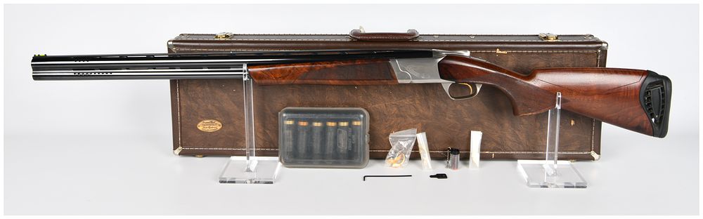 Lot 603: A Browning Cynergy Sporting 12 Gauge Over/Under Shotgun