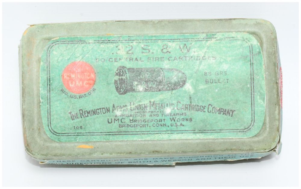 Lot 1084: Vintage Remington UMC .32 S. & W. Central Fire 88 Grain 50 Rounds Ammunition Box