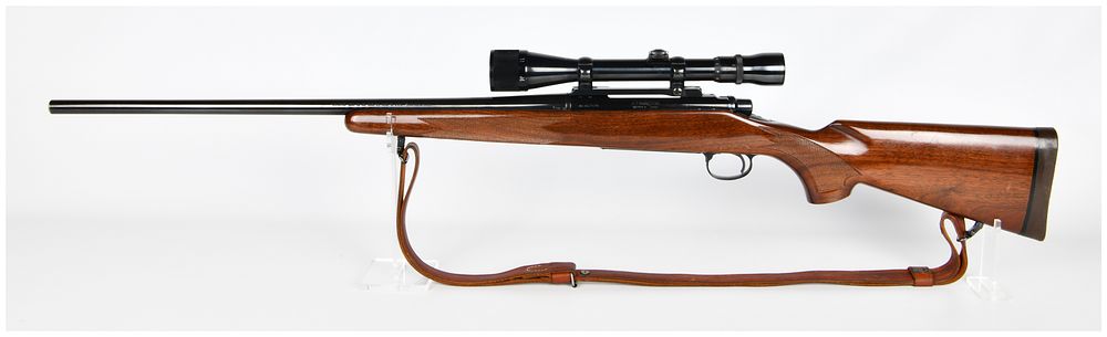 Lot 1224: Remington Model 700 Bolt-Action Sporting Rifle, 7mm Rem. Mag., with 24" Barrel and Weaver V9 Scope