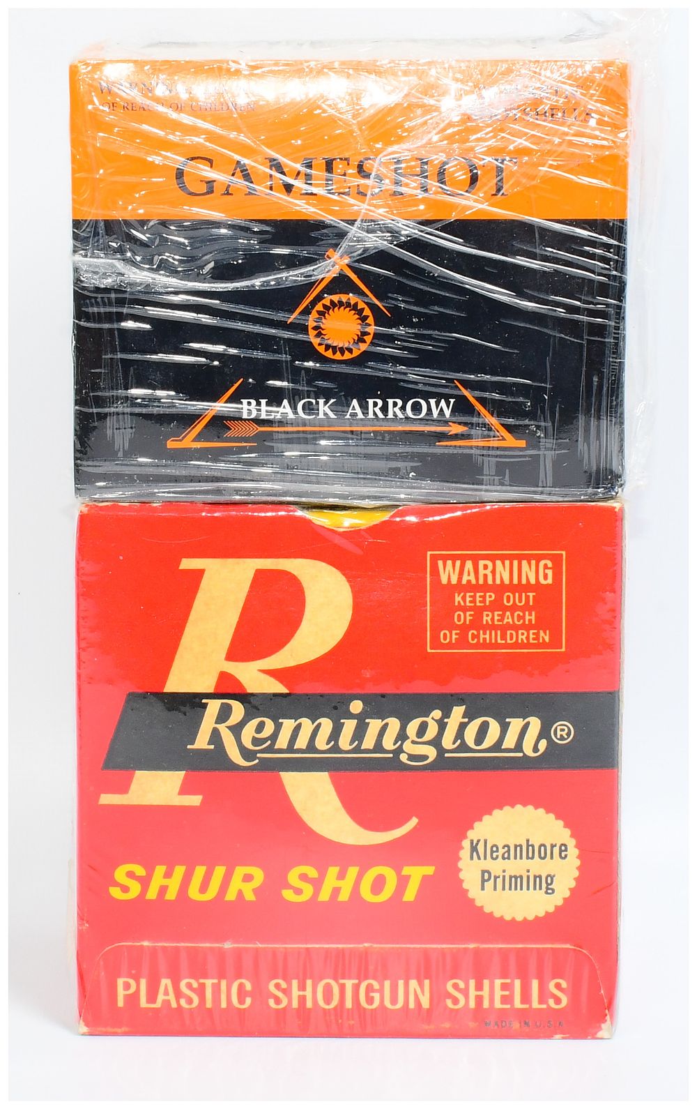Lot 1378: A Lot of 30 Rounds of Vintage Remington Shur Shot and Black Arrow Game Shot 12 Gauge Shotgun Shells