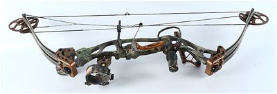 Hoyt Archery Tec Series Compound Hunting Bow with Cam 1/2 System. This is a single Hoyt Archery 