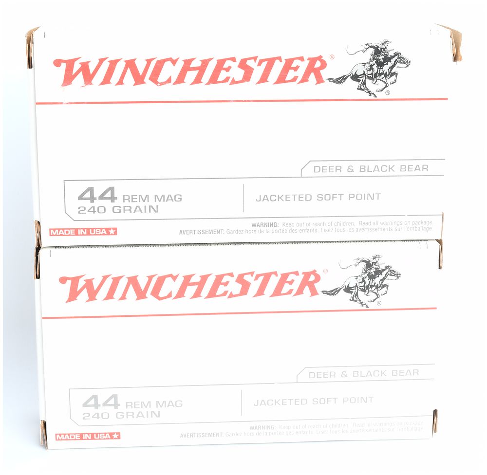 Lot 202: A Lot of 100 Rounds of Winchester .44 Remington Magnum 240 Grain JSP Ammunition