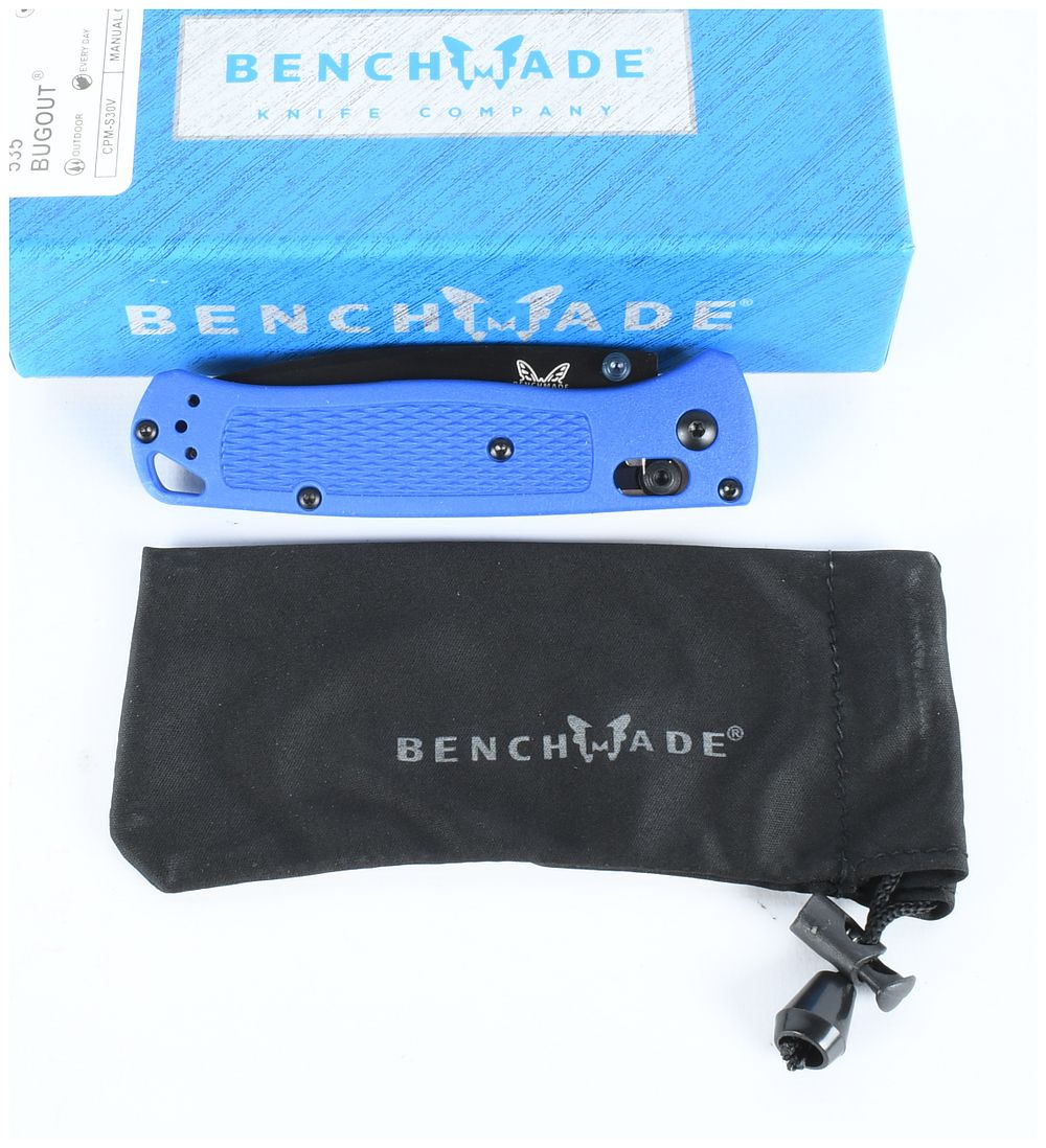 Lot 419: Benchmade 535 Bugout Folding Knife Blue Scales Black S30V Blade Collection of 4
