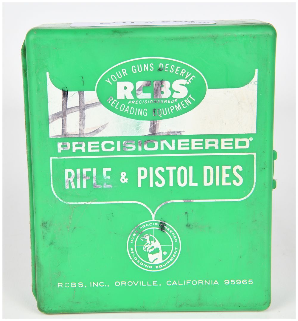 Lot 559: RCBS Full-Length 2-Die Set 7mm Remington Magnum Part 13601