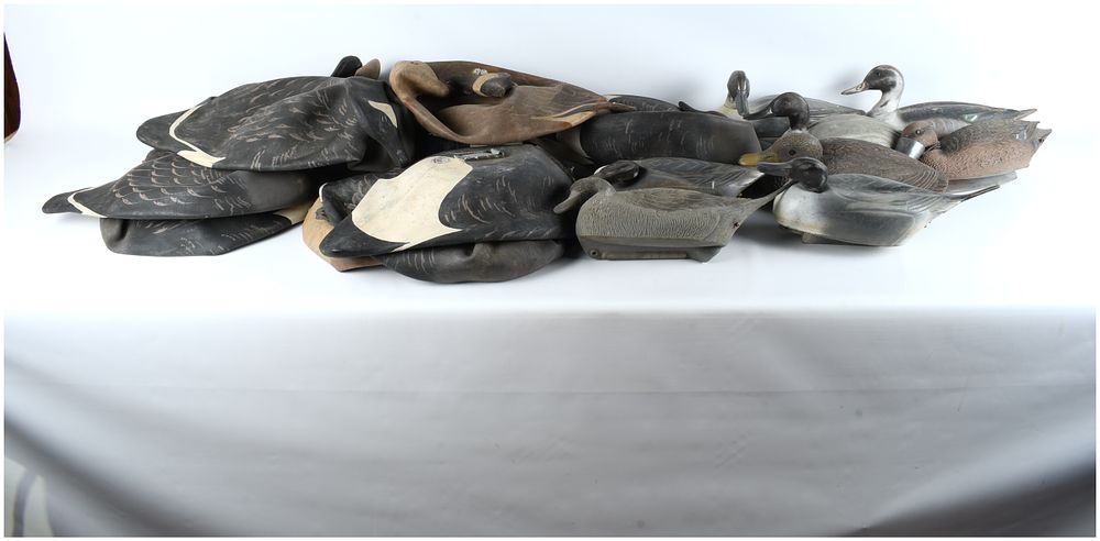Lot 1114: A Collection of 15 Vintage Hunting Decoys including Rex Collapsible Goose and Hard Plastic Duck Figures