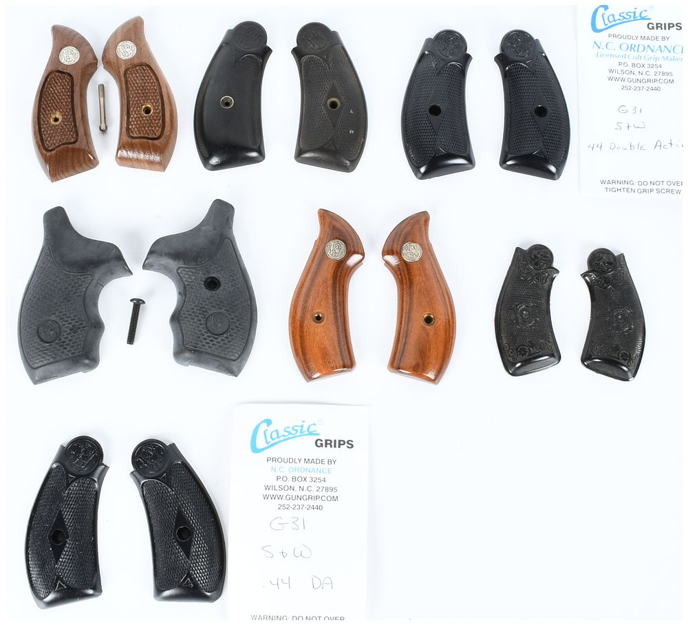 Lot 1244: A Collection of 7 Sets of Smith & Wesson .44 Double Action Revolver Grips