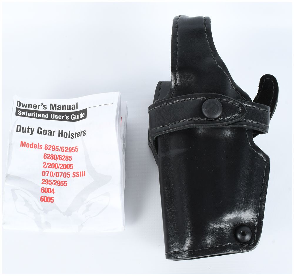 Lot 1256: Safariland Model 070 SS III Mid-Ride Level III Leather Duty Holster for S&W TSW Series (Left Hand)
