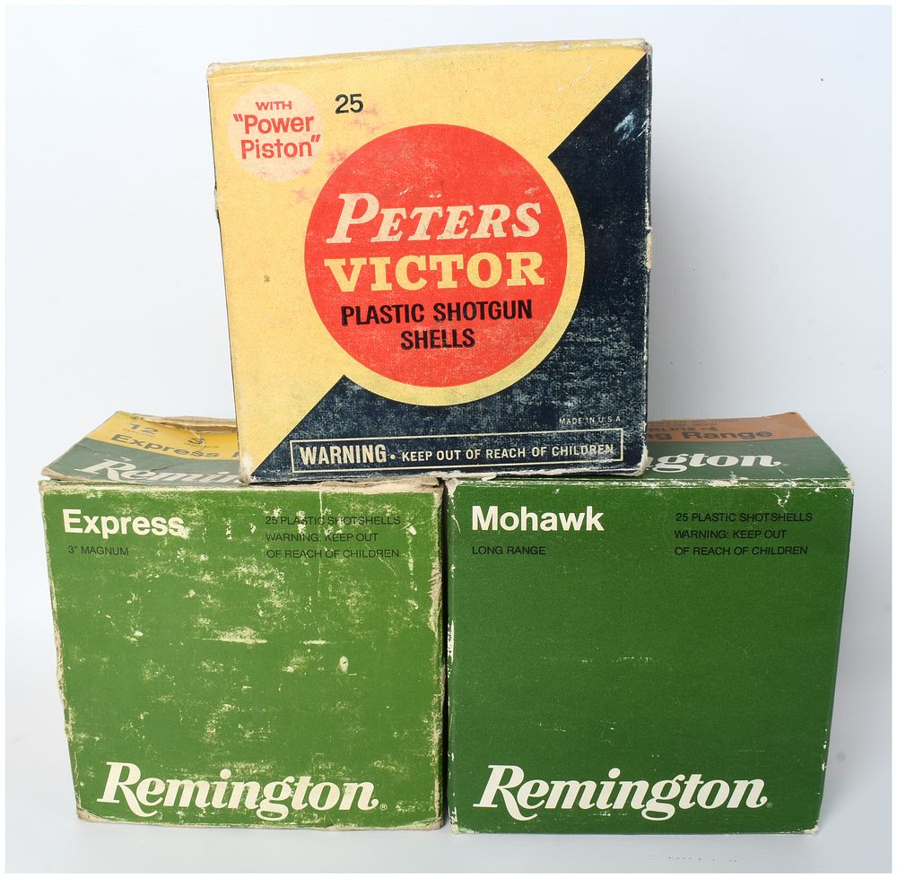 Lot 1273: A Lot of 50 Vintage 12 Gauge Shotgun Shells by Remington and Peters Victor