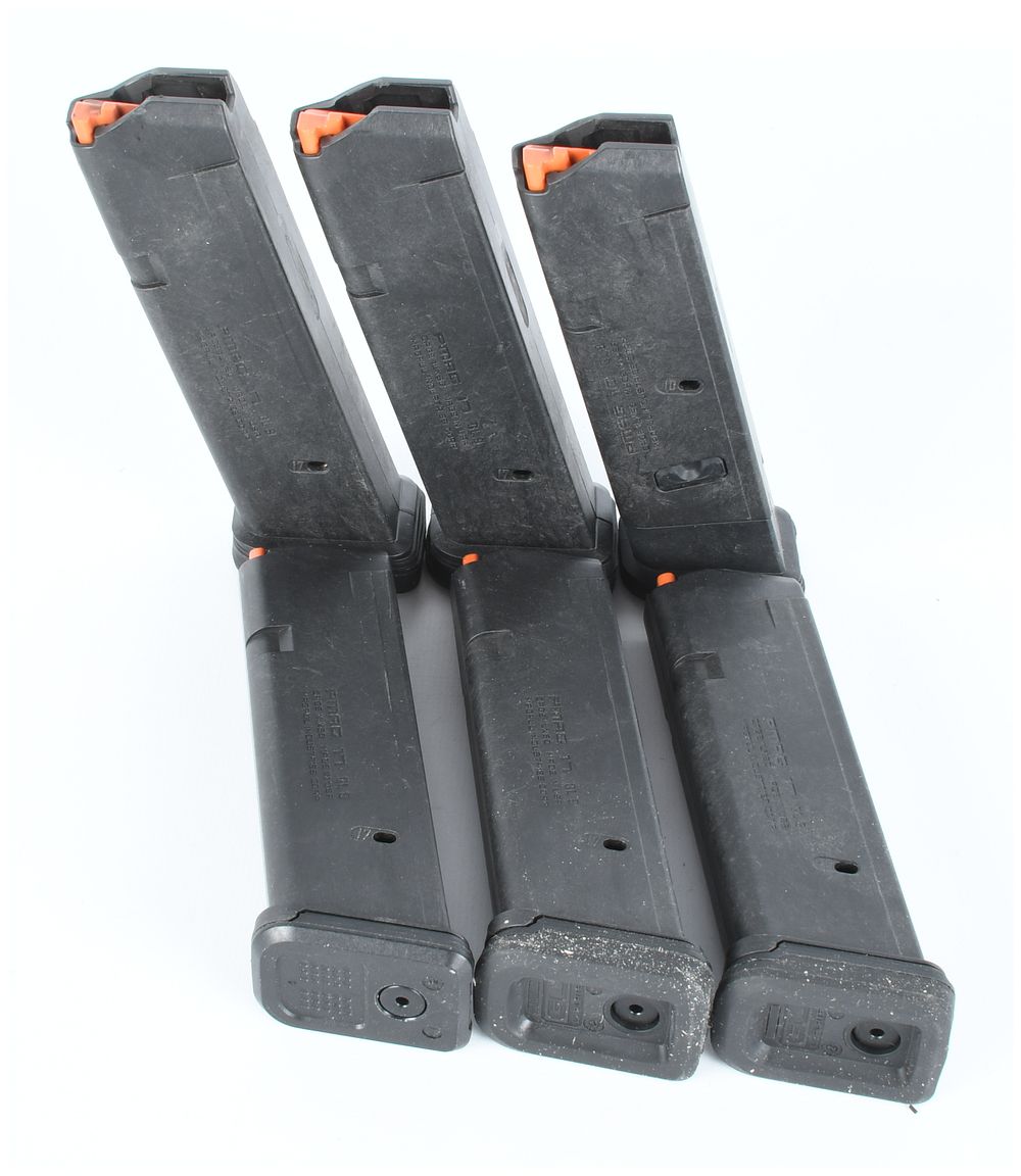 Lot 1280: A Collection of 6 Magpul PMAG 17 GL9 17-Round 9mm Magazines for Glock