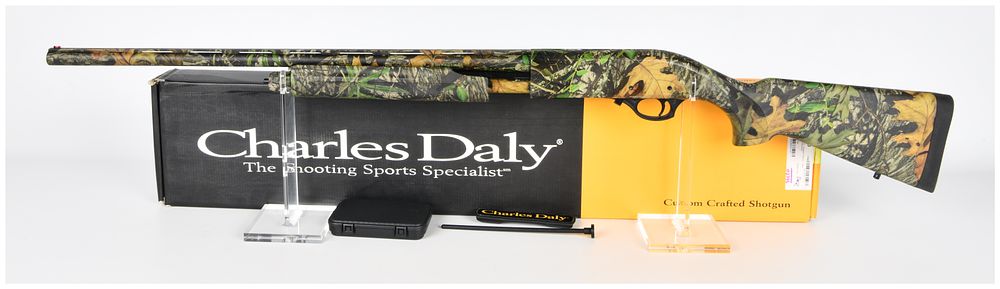 Lot 1362: Charles Daly Model 601 Pump-Action Shotgun, 20 Gauge, Mossy Oak Camo