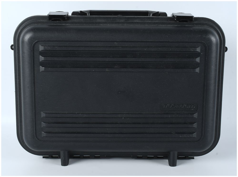 Lot 1553: Doskocil Vantage Hard Plastic Protective Carrying Case