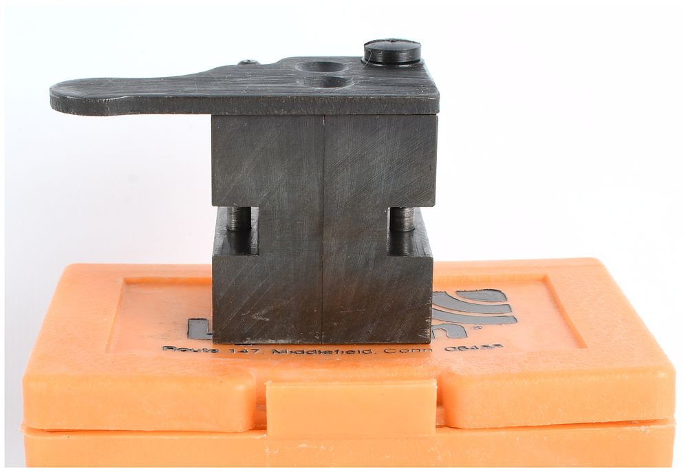 Lot 368: Lyman 311291 Two-Cavity Rifle Bullet Mold .30 Caliber 170 Grain