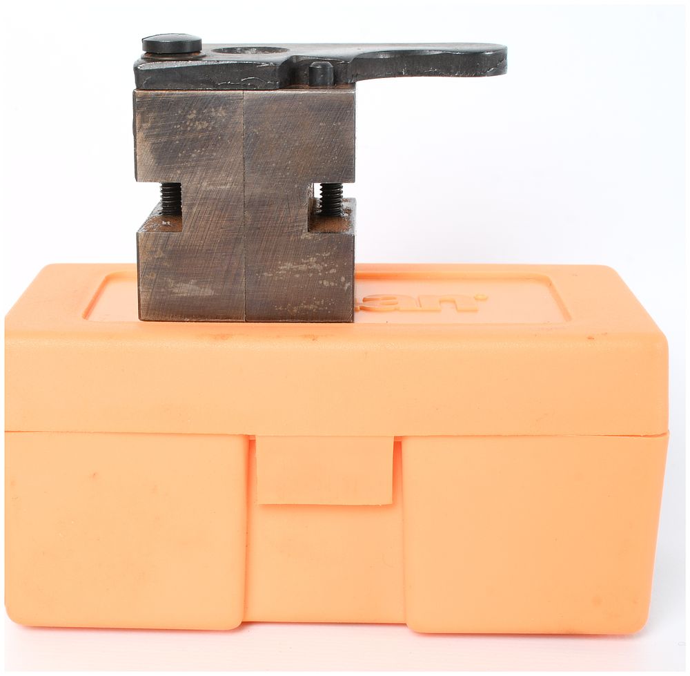 Lot 428: Lyman 410655 Single Cavity Rifle Bullet Mold 40 Cal Sharps 400 Grain with Original Box