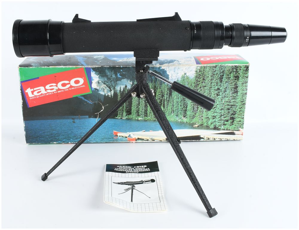 Lot 433: Tasco 21EB Spotting Telescope with Tripod 15x-45x50mm Zoom