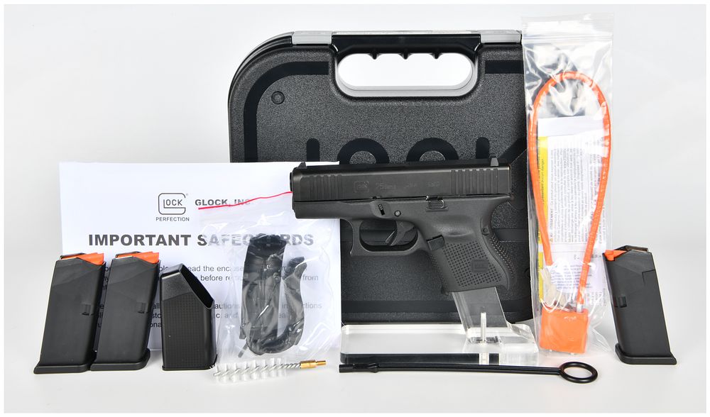 Lot 1209: Glock Model 26 Gen 5 Semi-Automatic Pistol, 9x19mm, Three Magazines, c. 2017-Present