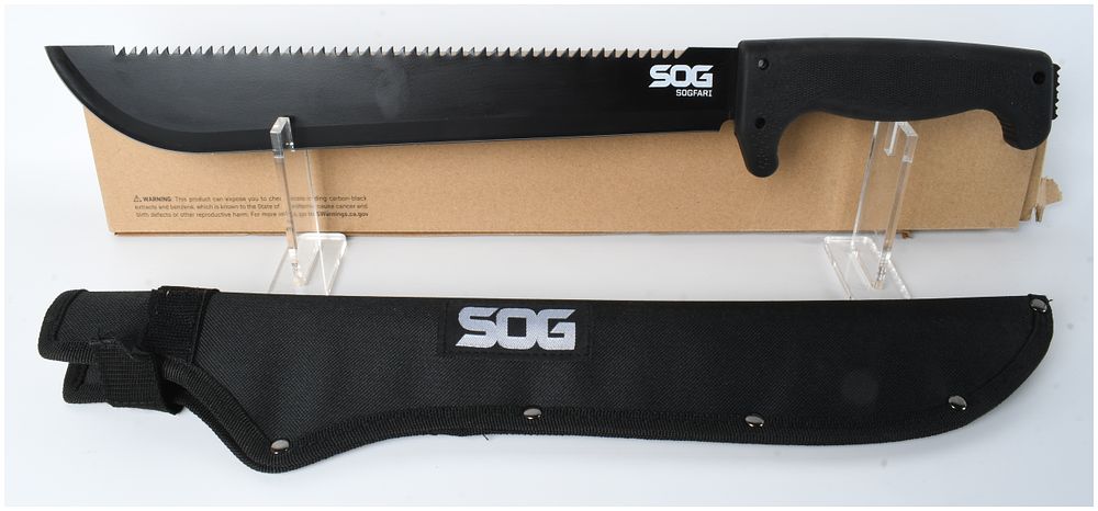 Lot 1387: SOG Sogfari Machete