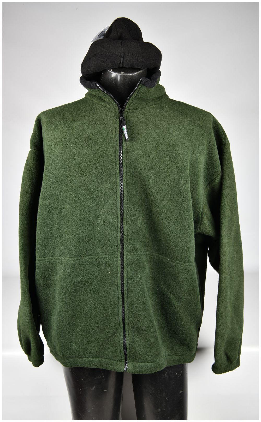 Lot 1462: Two Items of Outdoor Apparel Including a Sierra Pacific 3061 Full-Zip Fleece Jacket and a Cabela's Beanie
