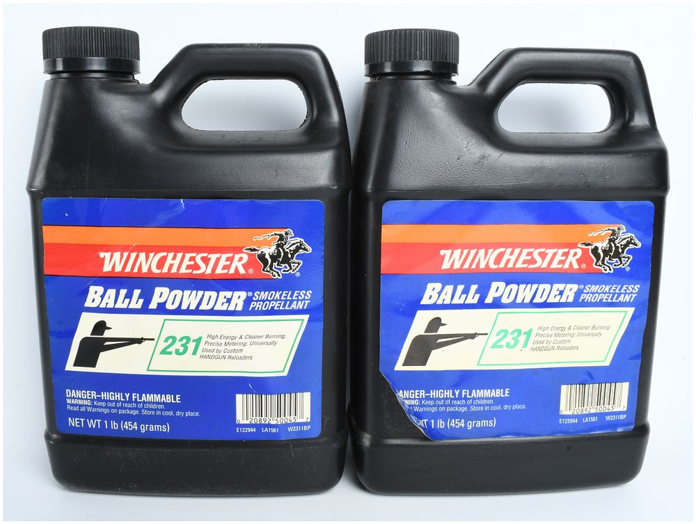Lot 169: A Pair of Winchester 231 Ball Powder Smokeless Propellant Handgun Powder 2 Lbs of Powder