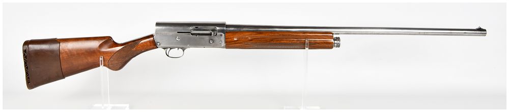 Lot 297: Remington Model 11 Semi-Automatic Shotgun 12-Gauge with 27 1/2 Inch Barrel