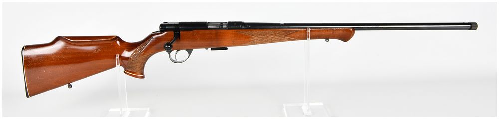 Lot 399: Anschütz Model 1717 Bolt Action Rifle .17 HMR with Threaded Barrel