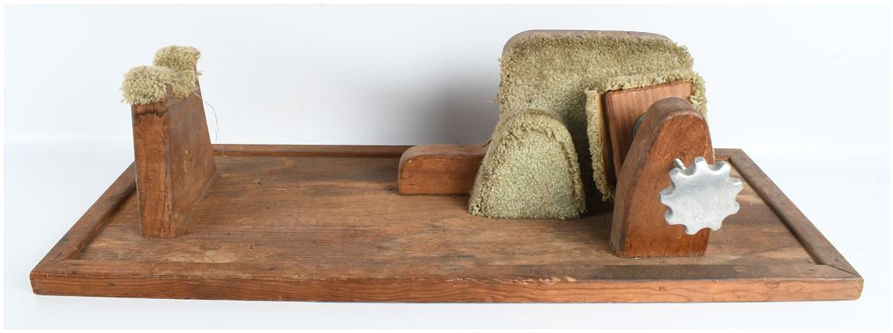 Lot 476: Wooden Gun Maintenance and Cleaning Vise