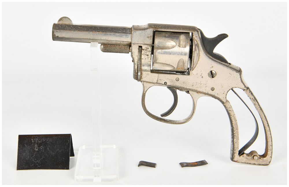 Lot 516: Hopkins & Allen Mfg. Co. X.L. No. 3 Double Action Revolver .32 Centerfire with Octagonal Barrel Antique