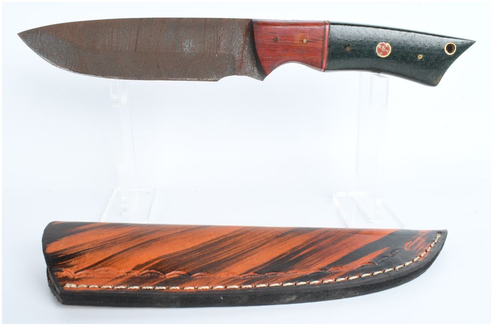 Lot 1061: Custom Damascus Steel Fixed Blade Knife with Tiger-Stripe Leather Sheath