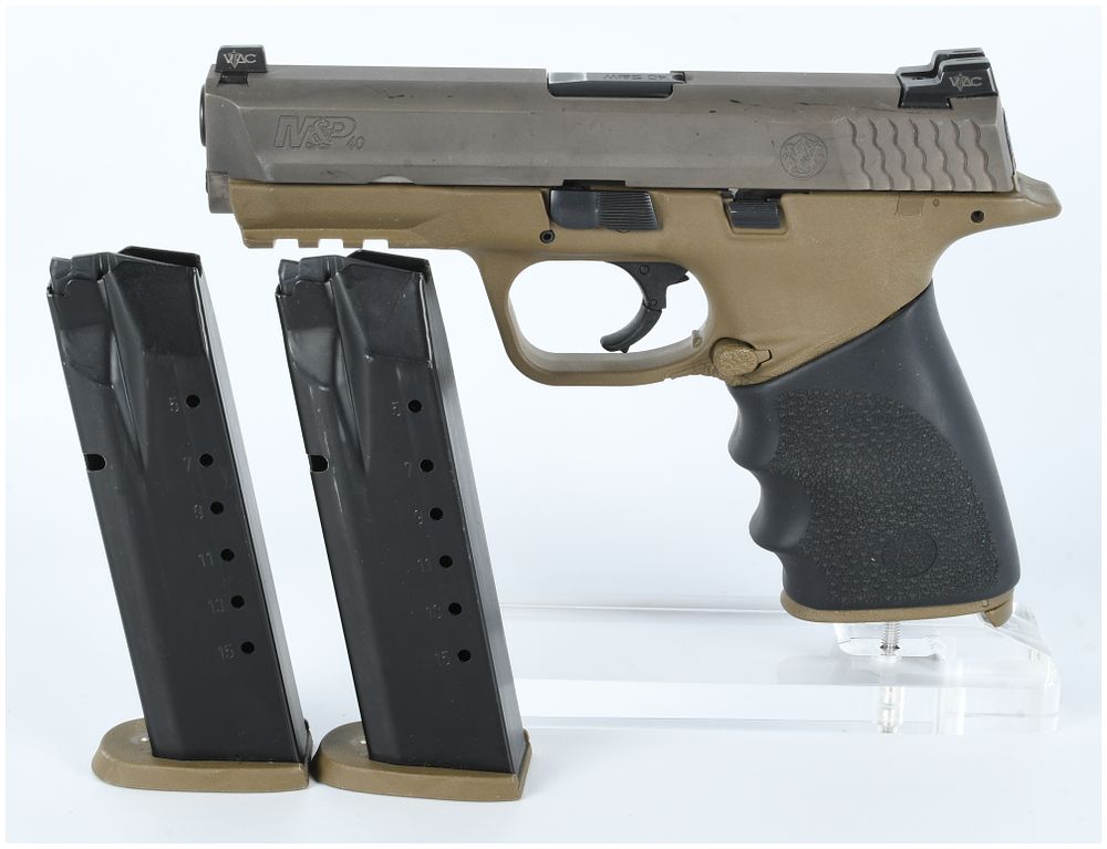 Lot 1161: Smith & Wesson M&P40 Semi-Automatic Pistol .40 S&W with 4.25 Inch Barrel