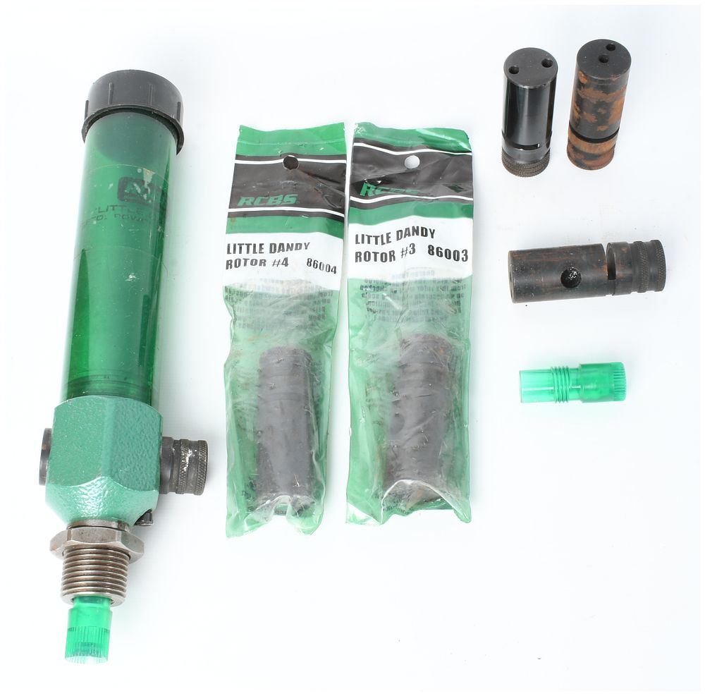 Lot 1504: A Lot of 7 Items RCBS Little Dandy Hand-Held Pistol Powder Measure