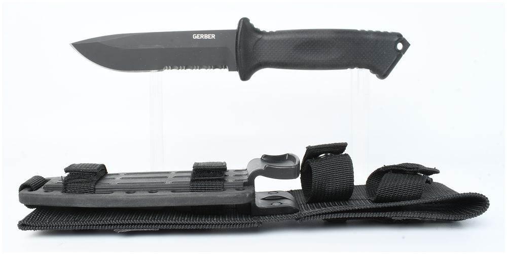 Lot 1523: Gerber LMF II Infantry Fixed Blade Tactical Knife with Sheath