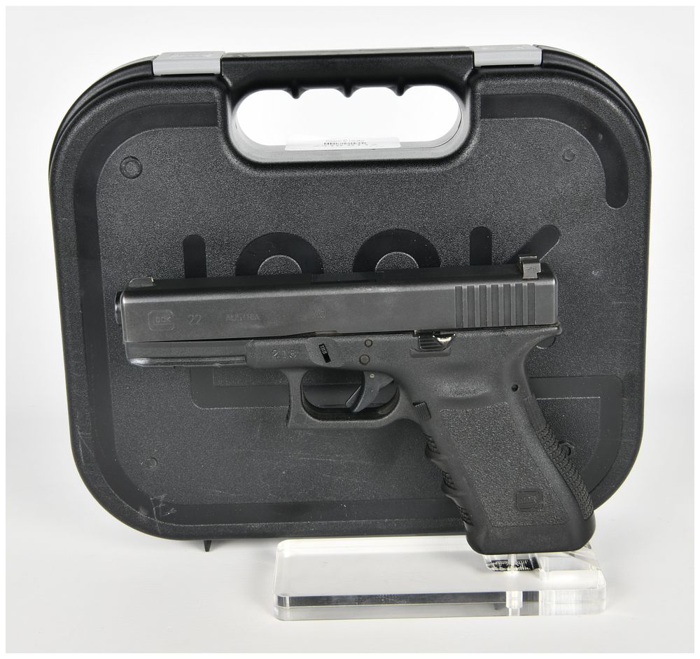 Lot 258: Glock Model 22 Semi-Automatic Pistol .40 S&W with 4.49 Inch Barrel