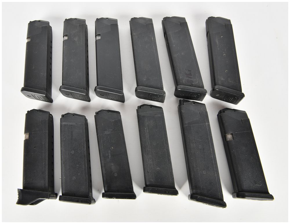 Lot 125: A Lot of Twelve Glock Factory Pistol Magazines .40 S&W