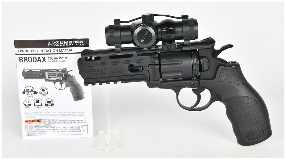 Lot 293: Umarex Brodax CO2 Powered Air Pistol .177 Caliber