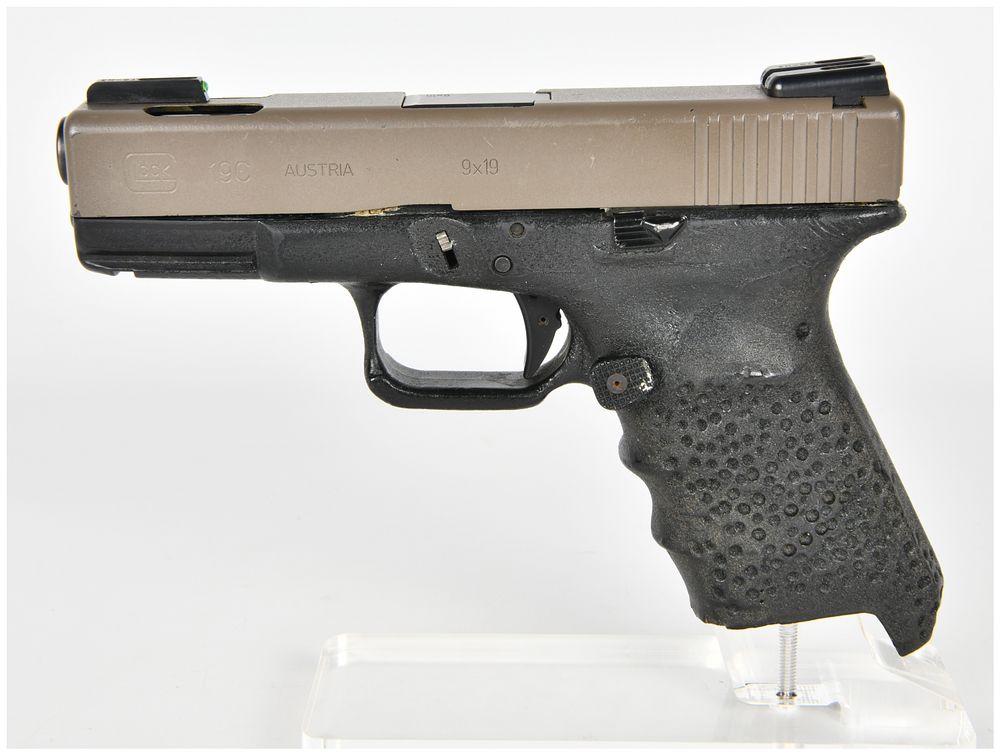 Lot 426: Glock 19C Semi-Automatic Pistol 9x19mm with 4 Inch Barrel