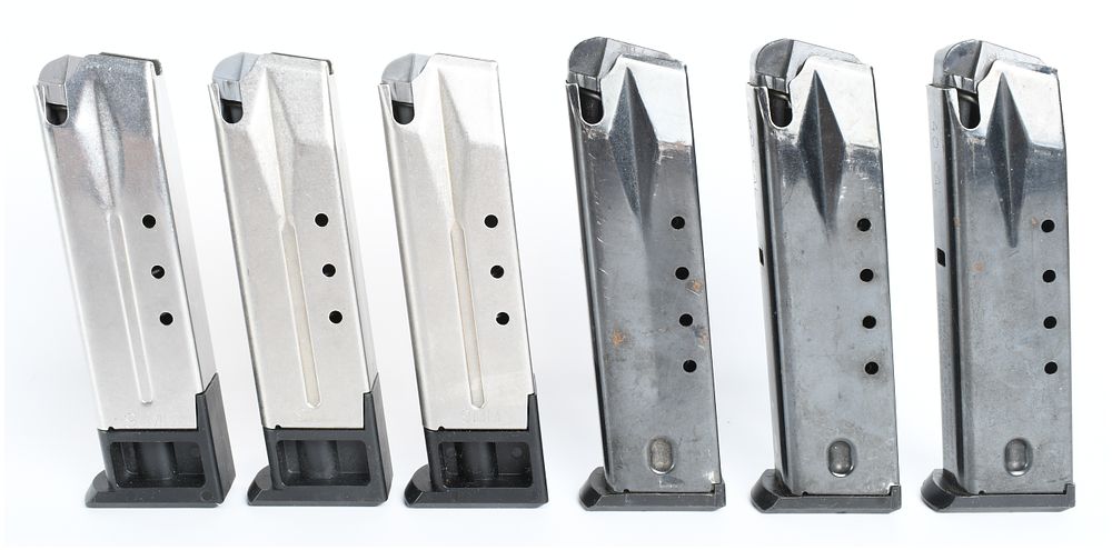 Lot 524: A Lot of 6 Ruger P-Series Semi-Automatic Pistol Magazines 9mm and .40 S&W