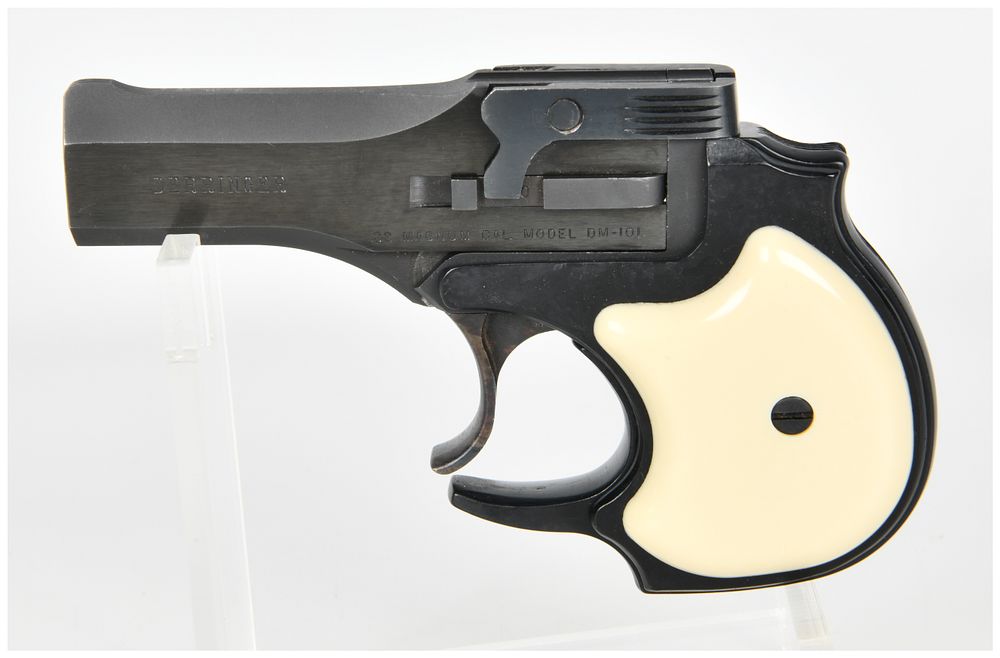 Lot 534: High Standard Model DM-101 Break-Open Double-Barrel Derringer .22 Magnum with 3.5 Inch Barrel