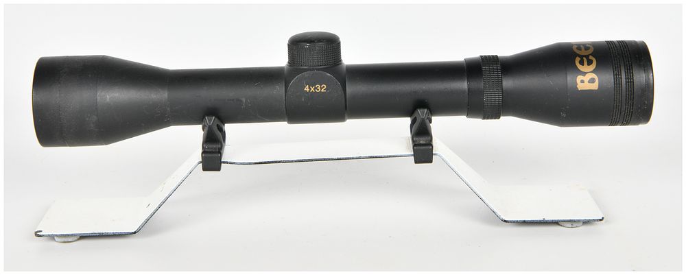 Lot 1232: Beeman 4x32 Fixed Power Rifle Scope