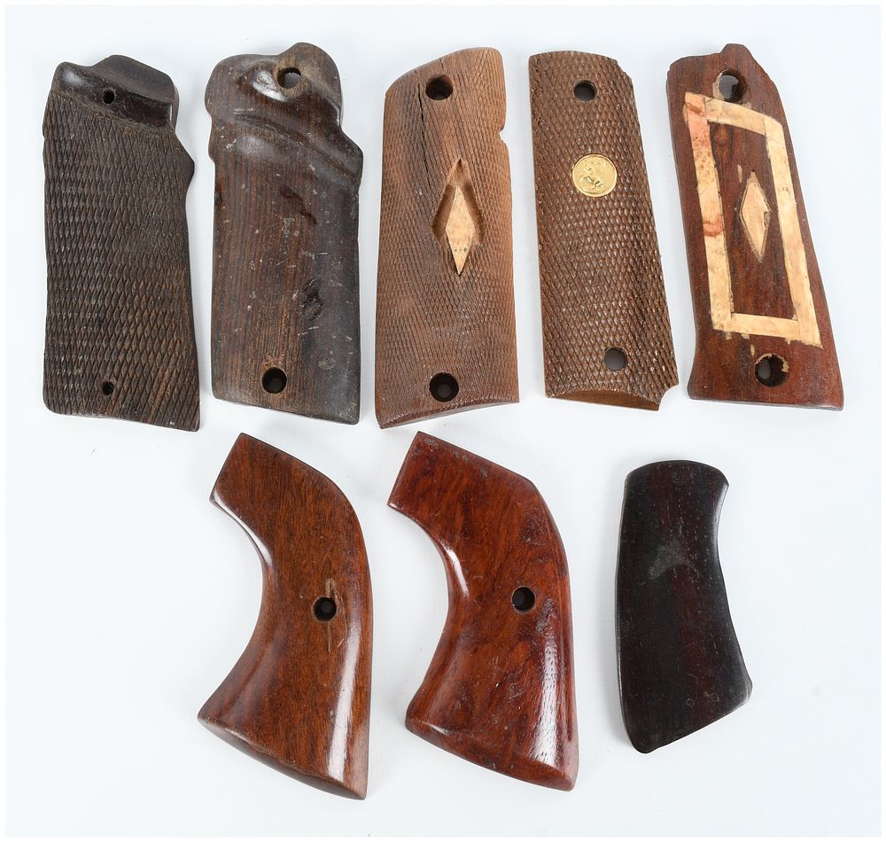 Lot 1472: A Collection of Eight Assorted Handgun Grip Panels