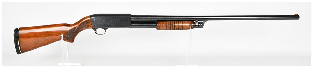 Lot 1494: Ithaca Model 37 Featherlight Pump Action Shotgun 12 Gauge with 28 Inch Barrel