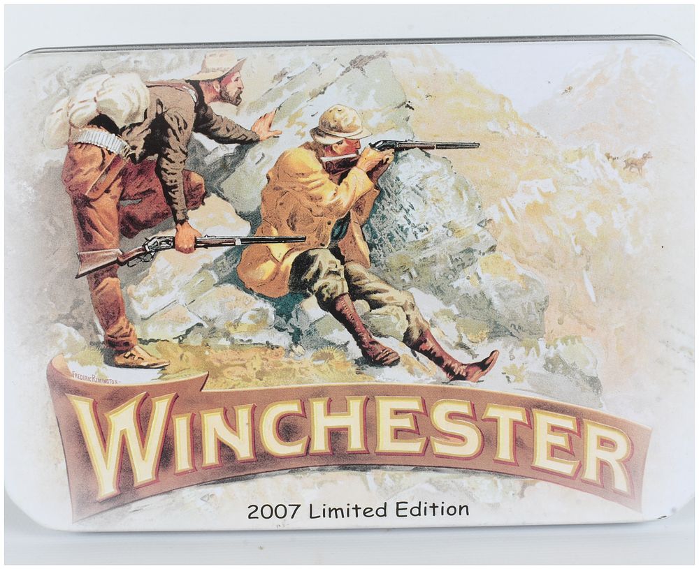 Lot 1538: Winchester 2007 Limited Edition Two-Knife Commemorative Gift Set with Remington Collector Tin