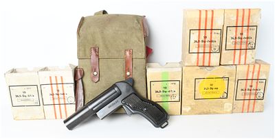 Radom Model 44 Break Action Flare Pistol 26.5mm 1965. This Polish Radom Model 44 is a 