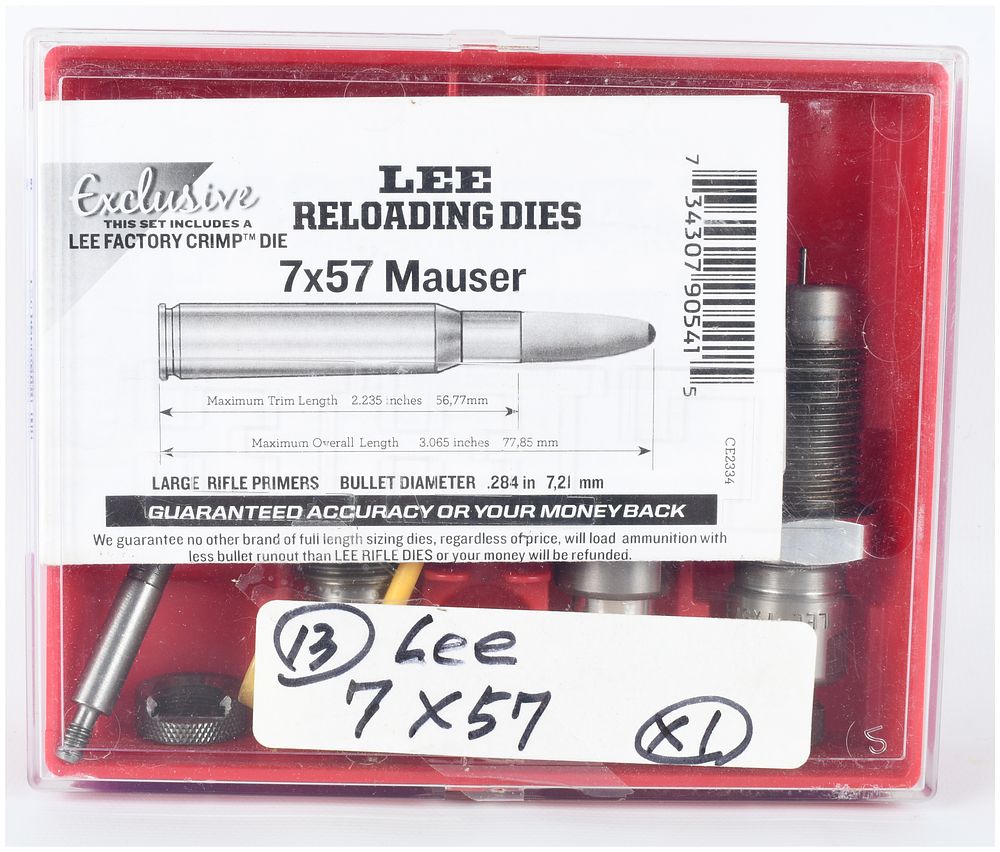 Lot 686: Lee Pacesetter 3-Die Reloading Set 7x57 Mauser