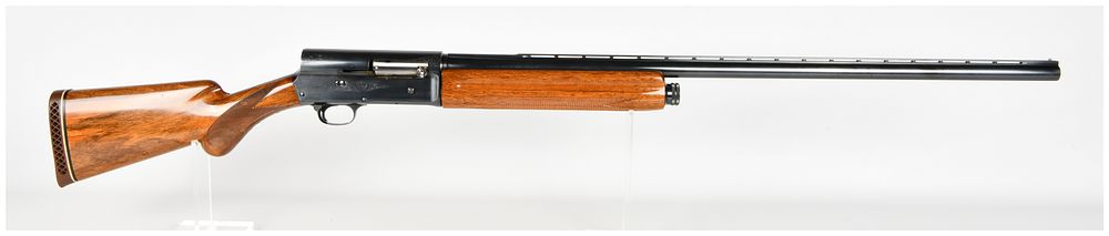 Lot 369: Browning Auto-5 Magnum Semi-Automatic Shotgun 12 Gauge with Ventilated Rib Barrel