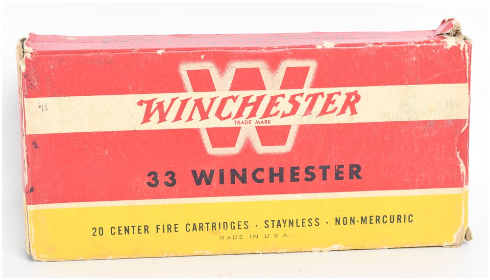 Lot 496: A Lot of 16 Winchester .33 Winchester 200 Grain Soft Point Ammunition Cartridges