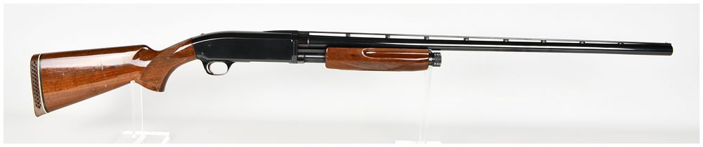 Lot 1272: Browning BPS Field Model Pump Action Shotgun 12 Gauge with 30 Inch Barrel