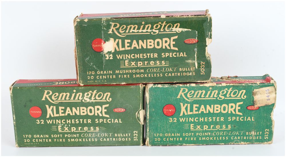 Lot 1465: A Lot of 60 Remington Kleanbore Express .32 Winchester Special Cartridges and Casings