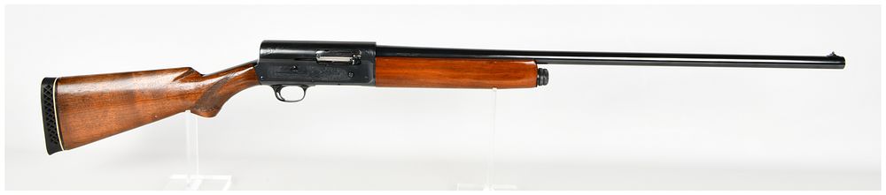 Lot 1542: Savage Model 720 Upland Sporter Semi-Automatic Shotgun 12 Gauge